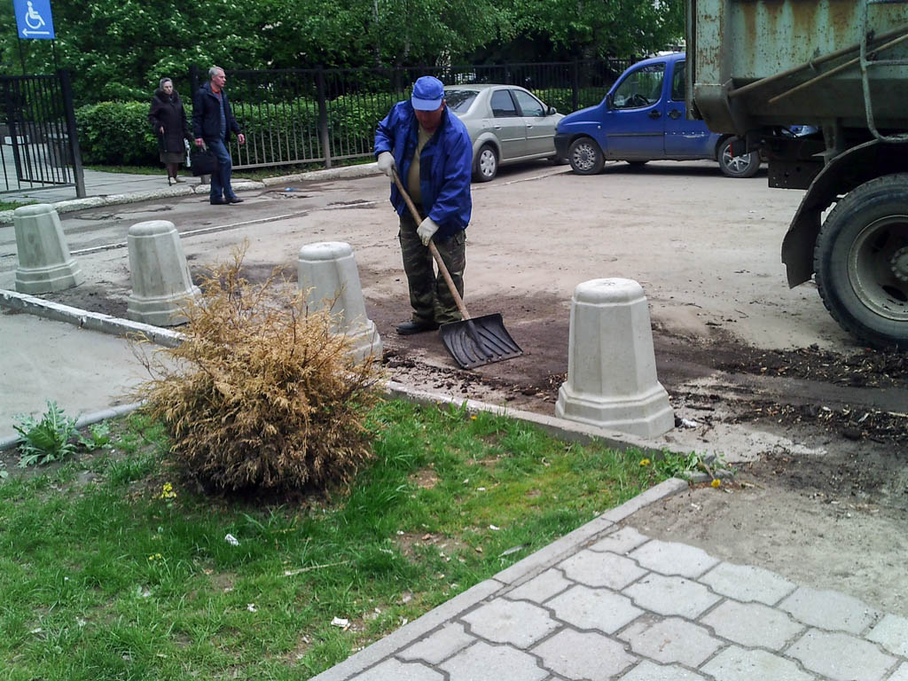 Железобетонными ограждениями перекрыт въезд в пешеходную зону ЦПКиО Тулы |  ИА “Тульская Пресса”