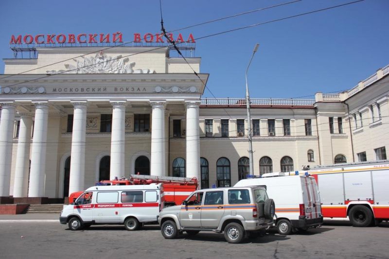 Московский вокзал тула. Московский вокзал Тула разрушенный. Тула вокзал в СССР. Поезд Тула Сухум. Фото дороги к московскому вокзалу в Туле.