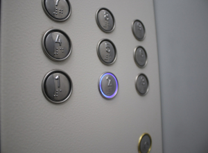 Сколько лифтов заменят в тульских многоэтажках в ближайшие пять лет