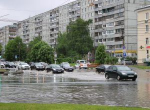 Тульские власти пояснили, почему Красноармейский проспект все время уходит под воду
