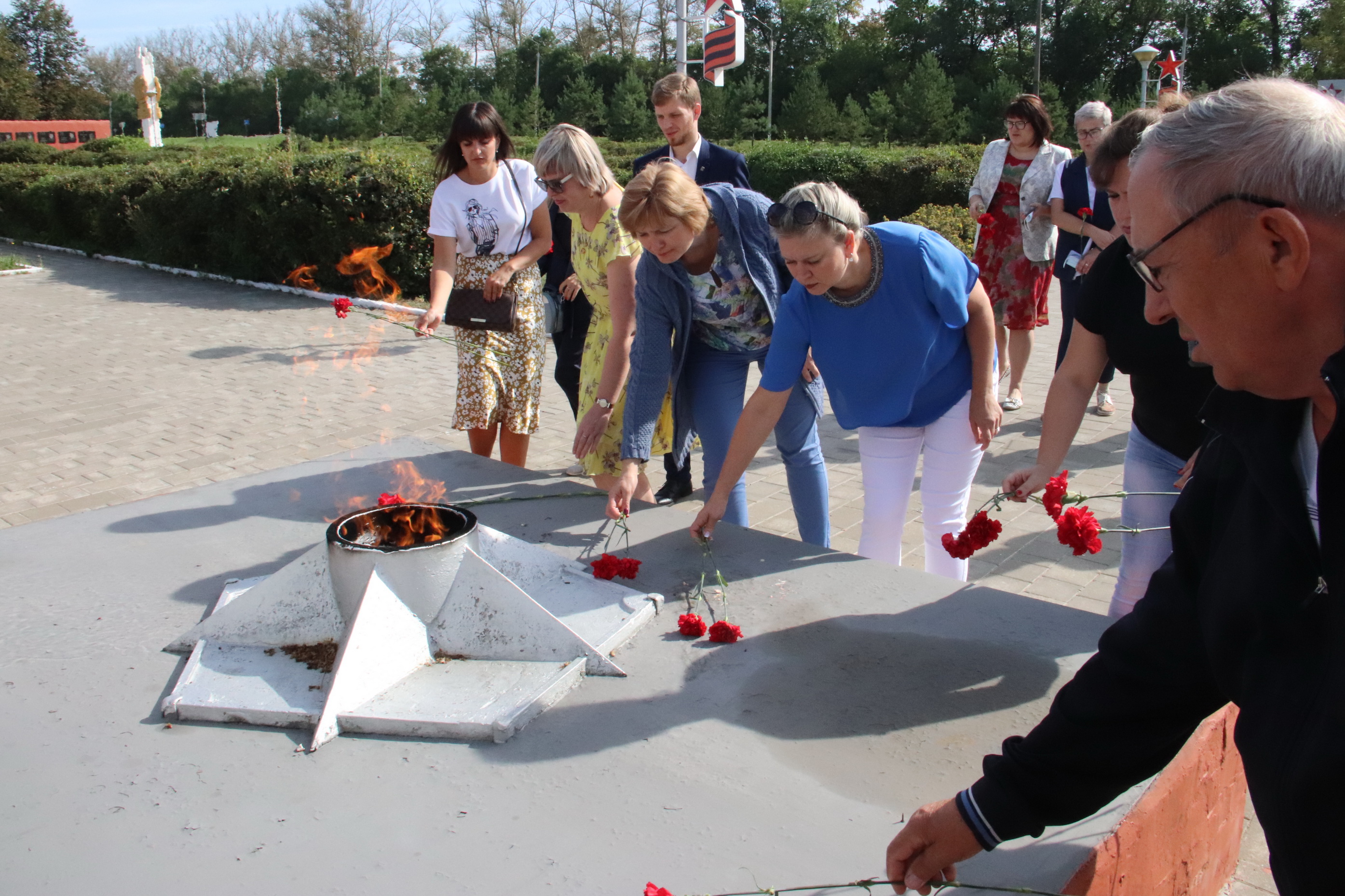 Плавск суд. 9 мая фото. 9 мая плавск. Плавск день города. Памятник жертвам холокоста в плавске, плавск.