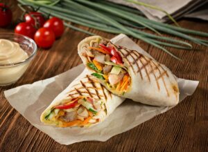 Работа мечты найдена? Тулякам будут платить 100 тысяч рублей за поедание шаурмы