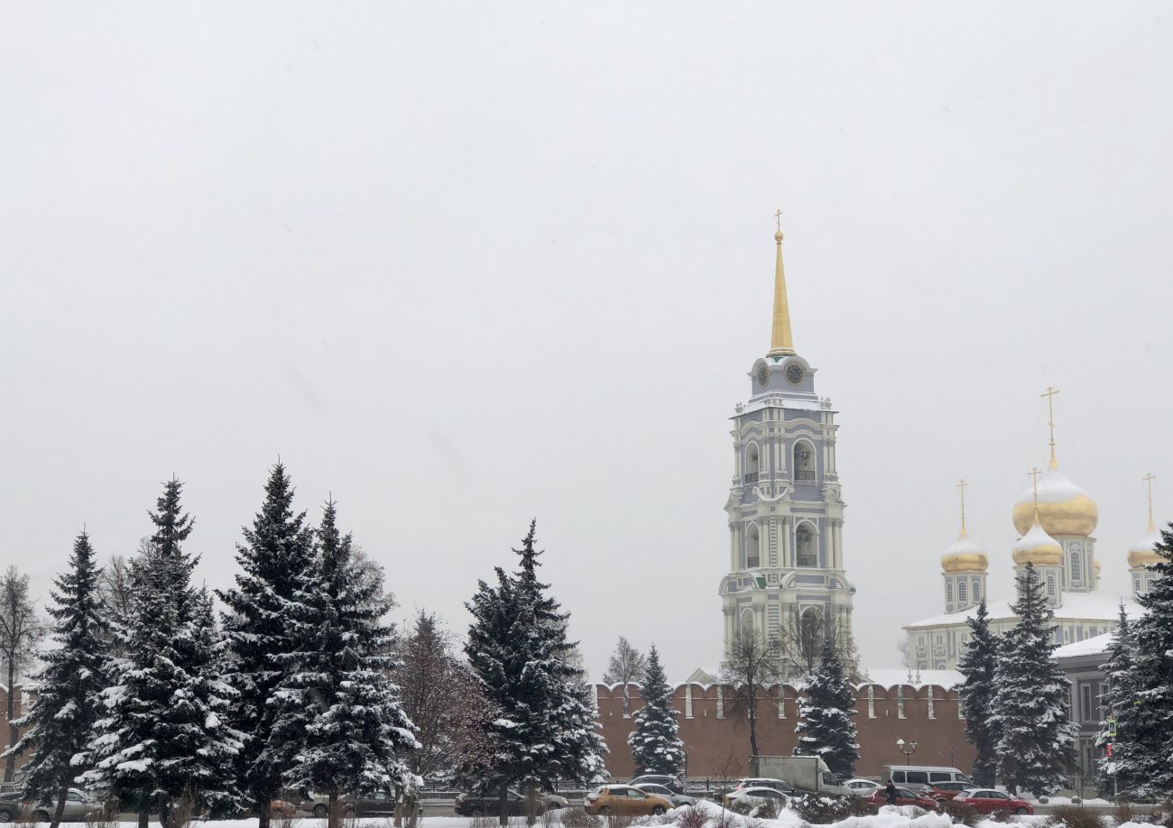 Ели в туле. Тульский собор на площади Ленина. Последние картинки из Кремля. Снегурочка в Туле на площади Ленина.