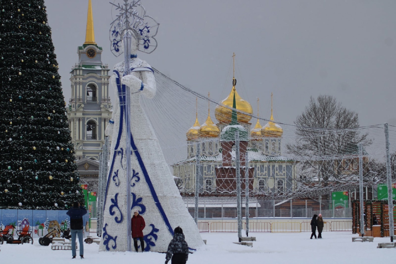 Снегурочка в Туле на площади Ленина