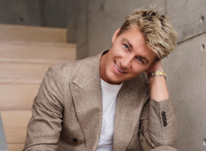 Туляк Алексей Воробьев станет ведущим шоу народных талантов