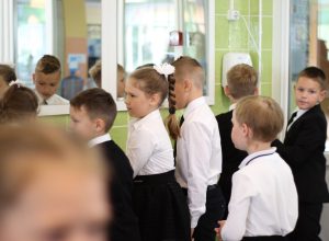 Школьников будут переводить на дистанционное обучение, если в классе 20% заболевших