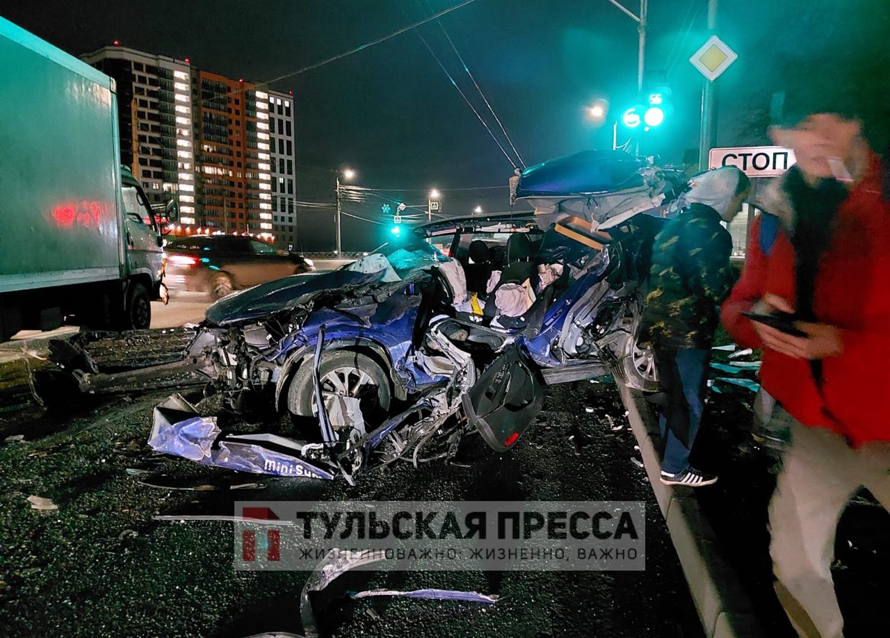 В Туле в ДТП на ул. Октябрьской погиб 51-летний водитель Hyundai |  17.04.2022 | Тула - БезФормата