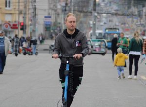 В России могут ввести ОСАГО для электросамокатов из-за опасности для владельцев и пешеходов