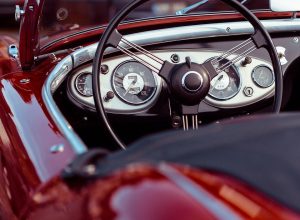 Российским компаниям разрешили выпускать машины без подушек безопасности и системы антиблокировки колес