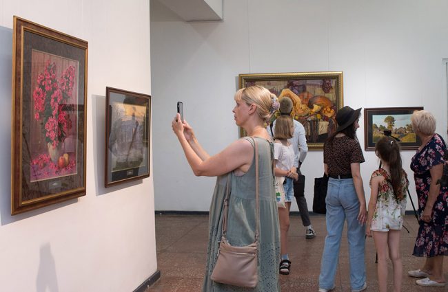 В Туле состоялось открытие выставки живописи Сергея Андрияки