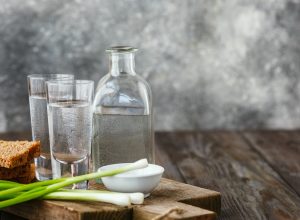 В 2023 году в России может подняться минимальная цена на водку