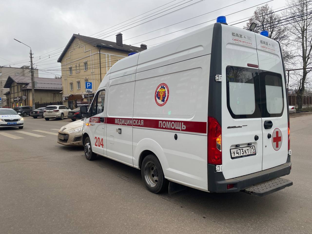 Водитель в туле. Машина скорой помощи. Автомобиль скорой медицинской помощи. Новые автомобили скорой помощи. Водитель скорой помощи.