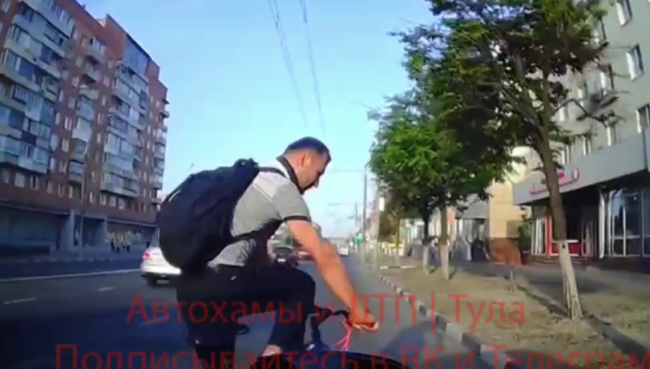 Ð Ð¢ÑÐ»Ðµ Ð½Ð° ÐÑÐ°ÑÐ½Ð¾Ð°ÑÐ¼ÐµÐ¹ÑÐºÐ¾Ð¼ Ð¿ÑÐ¾ÑÐ¿ÐµÐºÑÐµ ÑÐ±Ð¸ÑÑÐ¹ Ð²ÐµÐ»Ð¾ÑÐ¸Ð¿ÐµÐ´Ð¸ÑÑ ÑÐºÑÑÐ»ÑÑ Ñ Ð¼ÐµÑÑÐ° ÐÐ¢Ð: Ð²Ð¸Ð´ÐµÐ¾