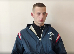 В Туле полицейские задержали «курьера», работающего на мошенников. Видео