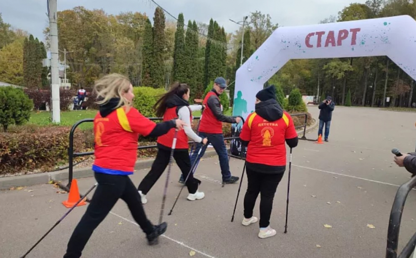 Скандинавская ходьба в Туле в Белоусовском парке