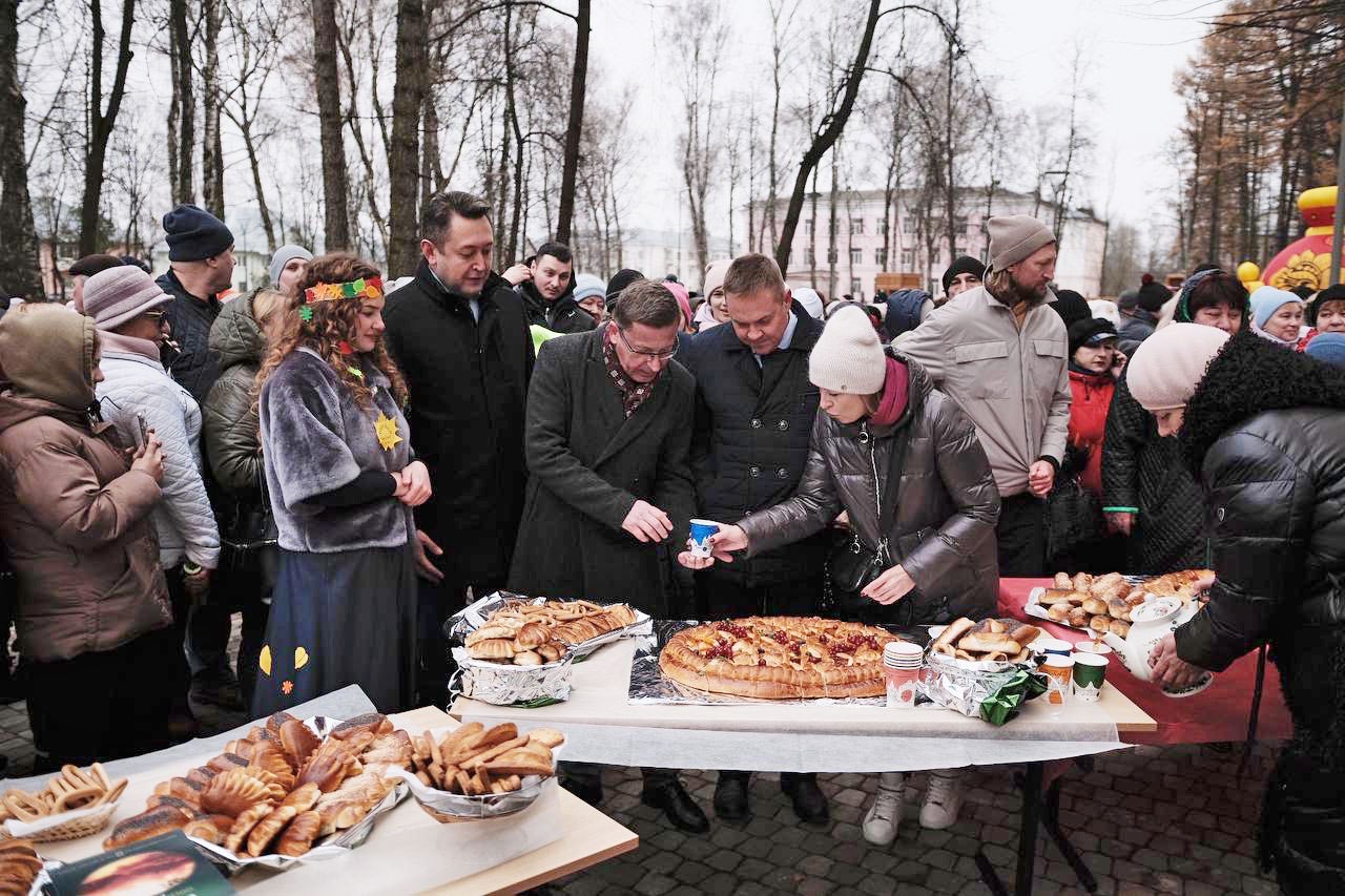 Руслан Бутов принял участие в открытии обновленной березовой рощи |  04.11.2023 | Тула - БезФормата