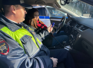 В Новомосковске на городской площади отпраздновали День полиции