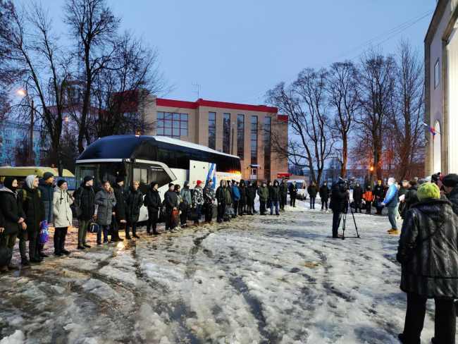 Ð ÐÐ¾Ð²Ð¾Ð¼Ð¾ÑÐºÐ¾Ð²ÑÐºÐµ Ð´ÐµÑÑÑÐ¸ÐºÐ»Ð°ÑÑÐ½Ð¸ÐºÐ¸ Ð¾ÑÐ¿ÑÐ°Ð²Ð¸Ð»Ð¸ÑÑ Ð½Ð° Ð²Ð¾ÐµÐ½Ð½ÑÐµ ÑÑÐµÐ±Ð½ÑÐµ ÑÐ±Ð¾ÑÑ