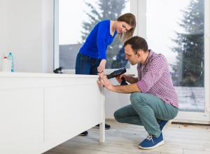 Дистрессинг и новое назначение: как сделать старую мебель модной