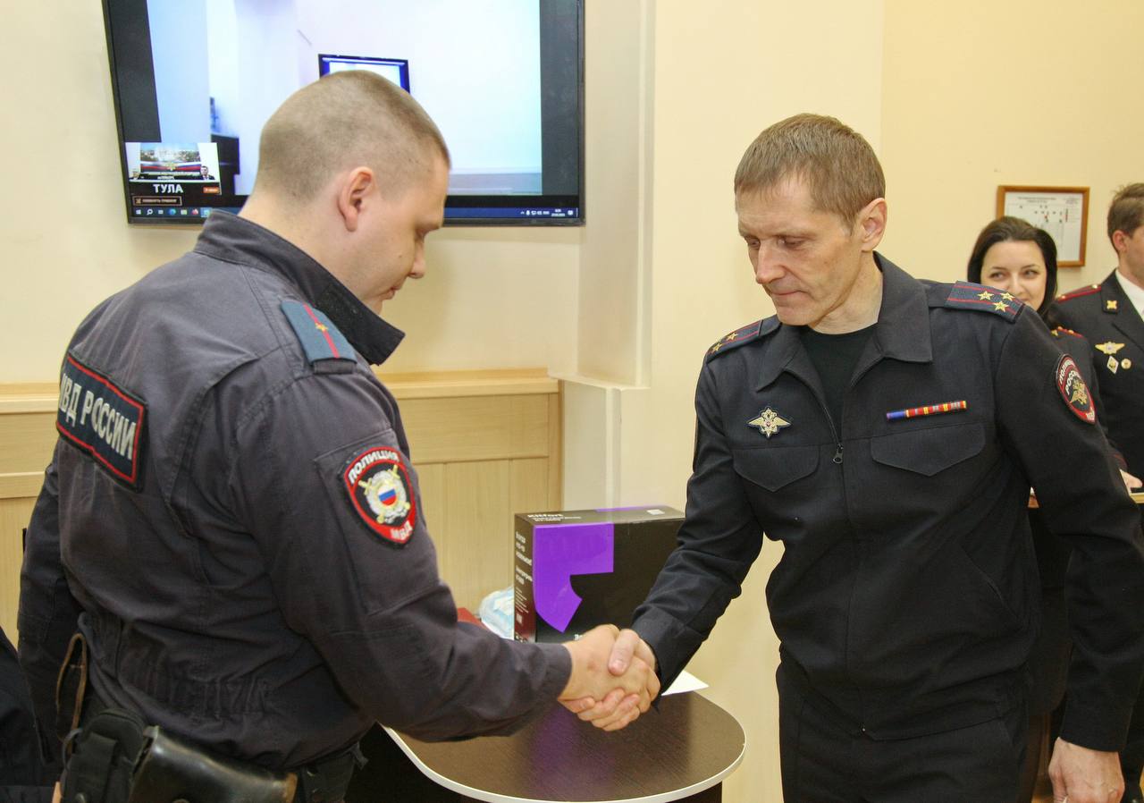 В Туле наградили полицейских, которые ценой своей жизни спасли пенсионера  из горящей квартиры | ИА “Тульская Пресса”