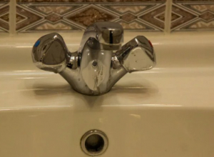 В Туле четыре дома остались без воды из-за коммунальной аварии