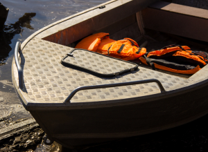 В Туле москвич дал взятку сотруднику МЧС за право управлять лодкой и попал под суд