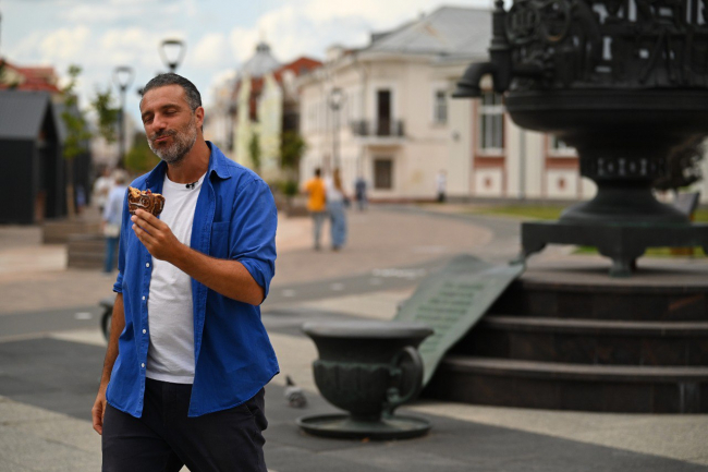 Ð Ð¢ÑÐ»Ðµ ÑÐ½ÑÐ»Ð¸ Ð²ÑÐ¿ÑÑÐº ÑÑÐµÐ²ÐµÐ»-ÑÐ¾Ñ Â«ÐÐ¾ÐµÐ´ÐµÐ¼, Ð¿Ð¾ÐµÐ´Ð¸Ð¼!Â» Ñ Ð¤ÐµÐ´ÐµÑÐ¸ÐºÐ¾ ÐÑÐ½Ð°Ð»ÑÐ´Ð¸