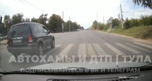 Ð Ð¢ÑÐ»Ðµ Ð²Ð¾Ð´Ð¸ÑÐµÐ»Ñ Ð²Ð½ÐµÐ´Ð¾ÑÐ¾Ð¶Ð½Ð¸ÐºÐ° Ð½Ð°ÑÑÑÐ¸Ð» ÑÑÐ°Ð·Ñ Ð´Ð²Ð° ÐÐÐ. ÐÐ¸Ð´ÐµÐ¾