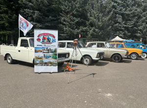 В День поселка для дубенцев организовали выставку ретро-автомобилей