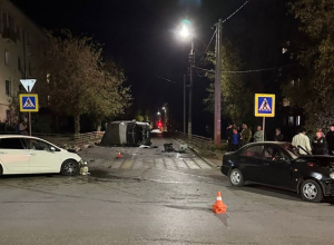 В тройном ДТП под Тулой пострадали двое