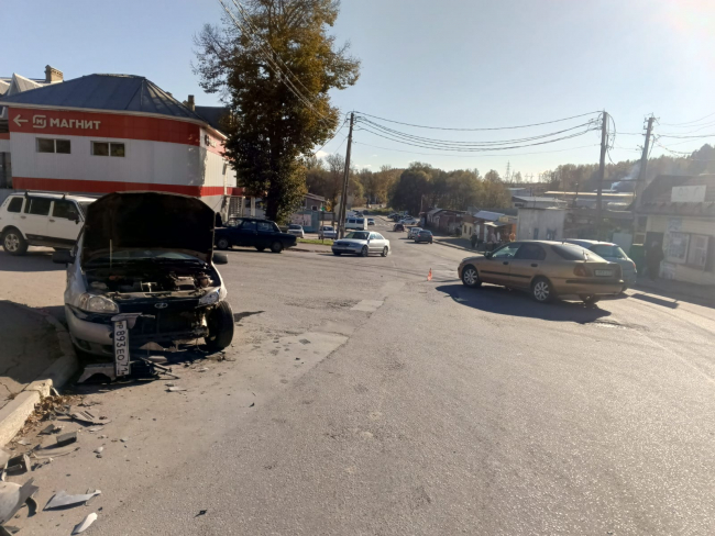 Ð ÐÑÐ±Ð½Ðµ Ð²Ð¾Ð´Ð¸ÑÐµÐ»Ñ Mitsubishi Ð½Ðµ ÑÑÑÑÐ¿Ð¸Ð»Ð° Ð´Ð¾ÑÐ¾Ð³Ñ Ð¸ ÑÑÑÑÐ¾Ð¸Ð»Ð° ÑÐµÑÑÐµÐ·Ð½Ð¾Ðµ ÐÐ¢Ð