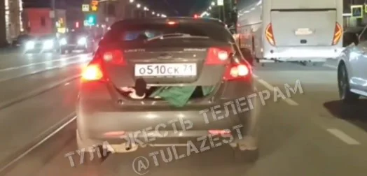 Ð Ð¢ÑÐ»Ðµ ÑÐµÐ»Ð¾Ð²ÐµÐº Ð¿ÑÐ¾ÐºÐ°ÑÐ¸Ð»ÑÑ Ð² Ð¾ÑÐºÑÑÑÐ¾Ð¼ Ð±Ð°Ð³Ð°Ð¶Ð½Ð¸ÐºÐµ. ÐÐ¸Ð´ÐµÐ¾