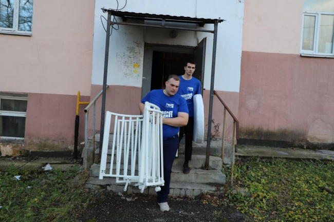 Ð Ð¢ÑÐ»Ðµ Ð²Ð¾Ð»Ð¾Ð½ÑÐµÑÑ Ð¾ÐºÐ°Ð·Ð°Ð»Ð¸ Ð¿Ð¾Ð¼Ð¾ÑÑ Ð¶ÐµÐ½Ðµ ÑÑÐ°ÑÑÐ½Ð¸ÐºÐ° Ð¡ÐÐ