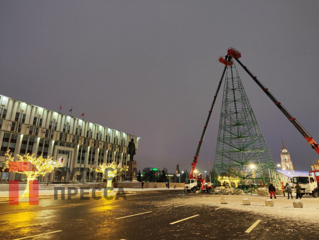 Ð Ð¢ÑÐ»Ðµ ÑÑÐ°Ð²ÑÑ Ð½Ð¾Ð²Ð¾Ð³Ð¾Ð´Ð½ÑÑ ÐµÐ»ÐºÑ Ð¸ Ð·Ð°Ð»Ð¸Ð²Ð°ÑÑ ÐÑÐ±ÐµÑÐ½ÑÐºÐ¸Ð¹ ÐºÐ°ÑÐ¾Ðº