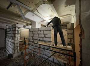 В Туле продолжается ремонт поликлиники на улице Каминского