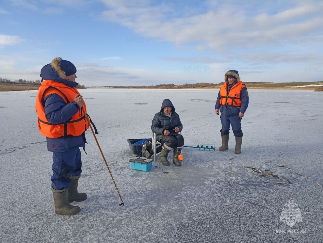 Ð¡Ð¿Ð°ÑÐ°ÑÐµÐ»Ð¸ Ð¸Ð·Ð¼ÐµÑÐ¸Ð»Ð¸ ÑÐ¾Ð»ÑÐ¸Ð½Ñ Ð»ÑÐ´Ð° Ð½Ð° Ð²Ð¾Ð´Ð¾ÐµÐ¼Ð°Ñ Ð¢ÑÐ»ÑÑÐºÐ¾Ð¹ Ð¾Ð±Ð»Ð°ÑÑÐ¸: Ð²ÑÑÐ¾Ð´Ð¸ÑÑ Ð½Ð° Ð½ÐµÐ³Ð¾ Ð¾Ð¿Ð°ÑÐ½Ð¾