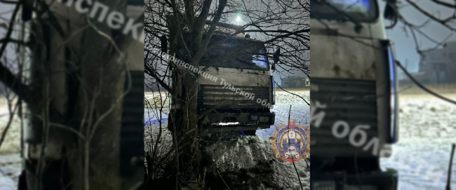 ÐÐ¾Ð´ Ð¢ÑÐ»Ð¾Ð¹ Ð²Ð¾Ð´Ð¸ÑÐµÐ»Ñ ÑÑÑÑ Ð²ÑÐ»ÐµÑÐµÐ» Ð² ÐºÑÐ²ÐµÑ Ð¸ Ð²ÑÐµÐ·Ð°Ð»ÑÑ Ð² Ð´ÐµÑÐµÐ²Ð¾