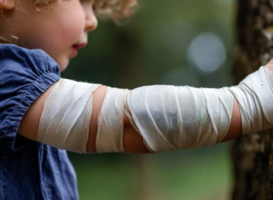 Отравление лекарствами, драка и химический ожог: юные туляки стали травмироваться чаще