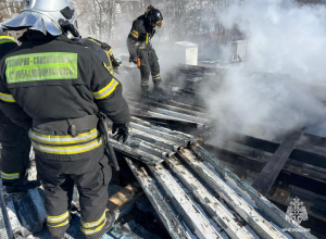 В Новомосковске огнеборцы потушили пожар на стройке ЖК «Дом на Трудовом»