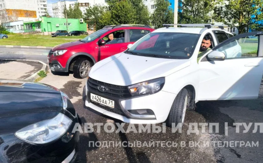 Перегородил шлагбаум и избил туляка: азербайджанца оштрафовали на 250 000 рублей за драку