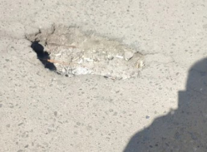 Туляки пожаловались на ямы на Зареченском мосту: их устранят до 1 июля