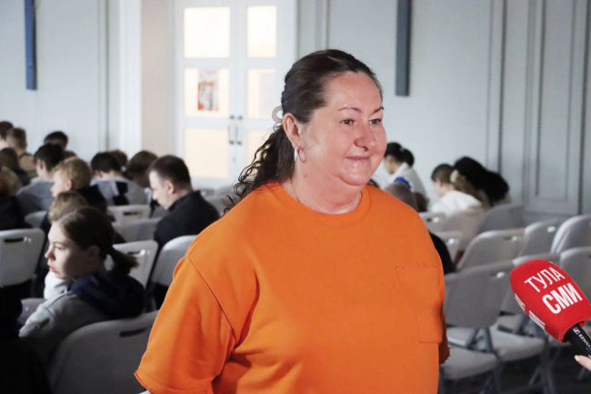 ÐÐ»ÐµÐ½Ð° ÐÑÐ»ÑÐ±Ðµ Ð¿Ð¾ÑÐµÑÐ¸Ð»Ð° ÐÑÐºÑÑÑÑÐ¹ ÑÐµÑÑÐ¸Ð²Ð°Ð»Ñ Ð»ÑÐ¶ÐµÑÐ¾Ð»Ð»ÐµÑÐ½ÑÑ Ð´Ð¸ÑÑÐ¸Ð¿Ð»Ð¸Ð½ Ð² Ð¢ÑÐ»Ðµ