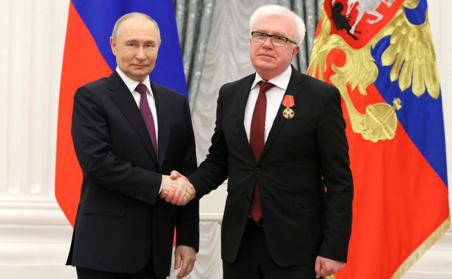 ÐÑÑÐ¸Ð½ Ð½Ð°Ð³ÑÐ°Ð´Ð¸Ð» Ð´Ð¸ÑÐµÐºÑÐ¾ÑÐ° ÐÑÑÐ¾ÑÐ¸ÑÐµÑÐºÐ¾Ð³Ð¾ Ð¼ÑÐ·ÐµÑ Ð¾ÑÐ´ÐµÐ½Ð¾Ð¼ ÐÐ»ÐµÐºÑÐ°Ð½Ð´ÑÐ° ÐÐµÐ²ÑÐºÐ¾Ð³Ð¾