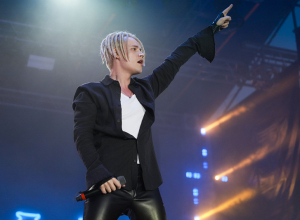 «Они первые катнули этот шар»: SHAMAN рассказал, кто открыл его путь в музыку