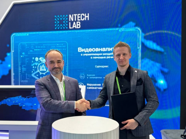 ÐÐ Ð±ÑÐ´ÐµÑ Ð¿ÑÐµÐ´ÑÐ¿ÑÐµÐ¶Ð´Ð°ÑÑ Ð³Ð¾Ð»Ð¾ÑÐ¾Ð¼ ÑÑÐ»ÑÐºÐ¾Ð² Ð¾ Ð½Ð°ÑÑÑÐµÐ½Ð¸ÑÑ Ð¸ Ð²ÑÑÐ²Ð»ÑÑÑ Ð±ÑÐ¾Ð´ÑÑÐ¸Ñ ÑÐ¾Ð±Ð°Ðº