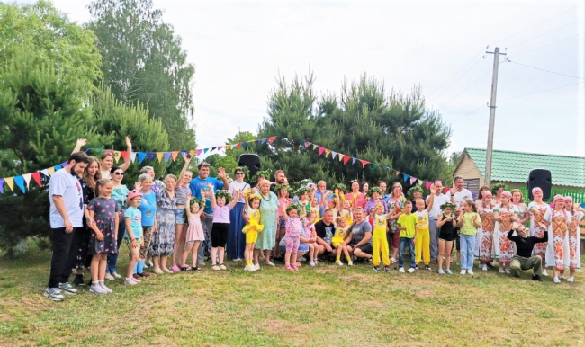 Ð ÐÐ»ÐµÐºÑÐ¸Ð½ÑÐºÐ¾Ð¼ Ð¾ÐºÑÑÐ³Ðµ Ð¿ÑÐ¾ÑÐµÐ» Ð¿ÑÐ°Ð·Ð´Ð½Ð¸Ðº Ð´Ð¾Ð±ÑÐ¾ÑÐ¾ÑÐµÐ´ÑÑÐ²Ð° Â«ÐÐµÑÐ¾ Ð²Ð¾ Ð´Ð²Ð¾ÑÐ°ÑÂ»