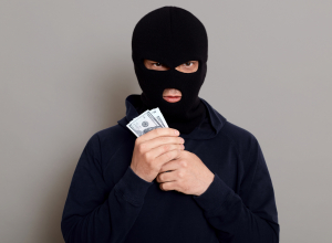 Финансовые мошенники начали представляться школьными психологами