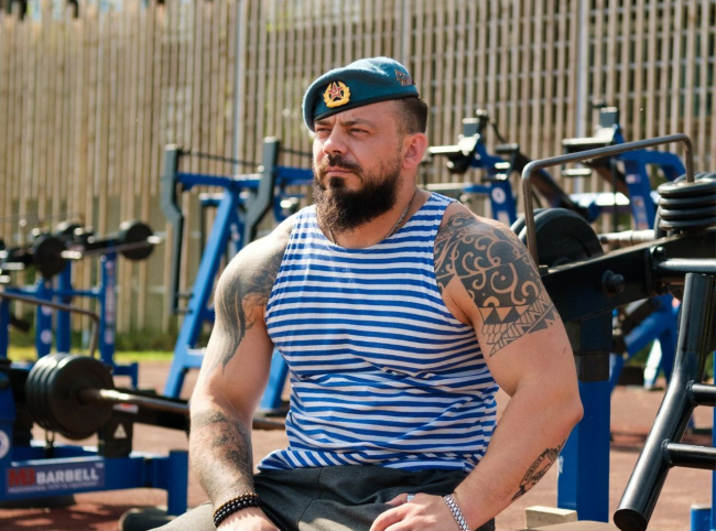 ÐÑÑÐ°Ð²ÑÐ¸Ð¹ÑÑ Ð±ÐµÐ· Ð½Ð¾Ð³ Ð²ÐµÑÐµÑÐ°Ð½ Ð¡ÐÐ Ð¸Ð· ÐÐ¾Ð²Ð¾Ð¼Ð¾ÑÐºÐ¾Ð²ÑÐºÐ° ÑÐ´Ð²Ð¸Ð½ÑÐ» Ð²Ð°Ð³Ð¾Ð½ Ð¸ ÑÑÑÐ°Ð½Ð¾Ð²Ð¸Ð» Ð¼Ð¸ÑÐ¾Ð²Ð¾Ð¹ ÑÐµÐºÐ¾ÑÐ´