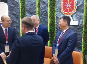 Китайцы оценили роборуку с мини-Haval на тульском стенде ПМЭФ. Видео