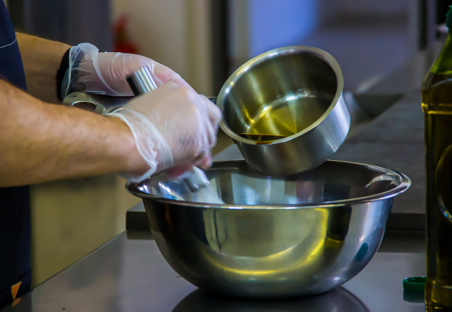 Ð¡Ð¾ÑÐ¸ÑÐºÐ¸ Ð¸ Ð¼Ð°Ð¹Ð¾Ð½ÐµÐ·: Ð² ÐÑÐ½ÑÑÐµÐ²Ðµ Ð·Ð°ÐºÑÑÐ»Ð¸ Ð´ÐµÑÑÐºÐ¸Ð¹ Ð»Ð°Ð³ÐµÑÑ Ð¸Ð·-Ð·Ð° Â«Ð·Ð°Ð¿ÑÐµÑÐµÐ½Ð½ÑÑÂ» Ð±Ð»ÑÐ´ Ð² Ð¼ÐµÐ½Ñ